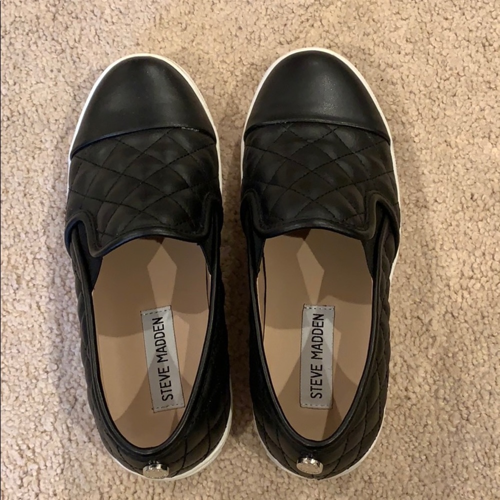 steve madden slip on